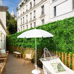 Le Village Montmartre By Hiphophostels Vandrarhem Paris